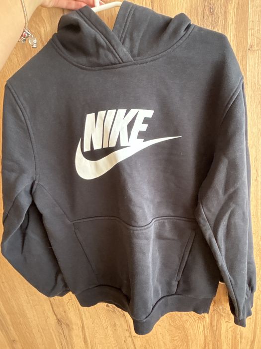 Суичър на “Nike”