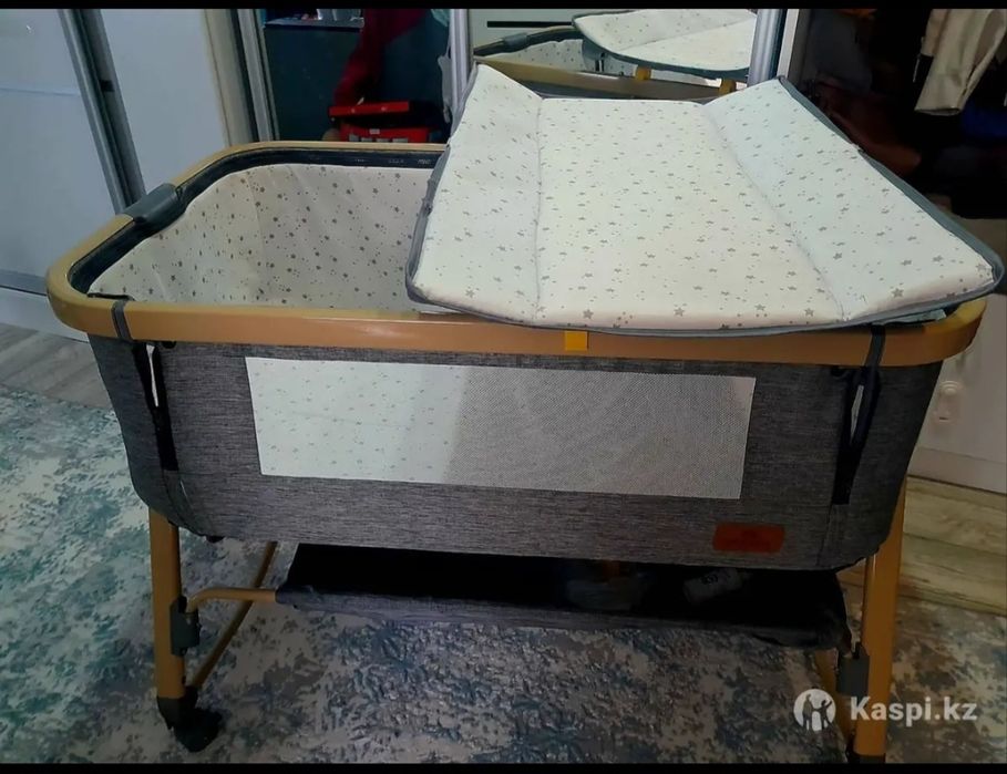 Кроват для новорожденных