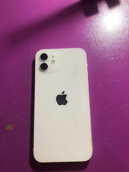 IPhone 12 64Gb без забележки