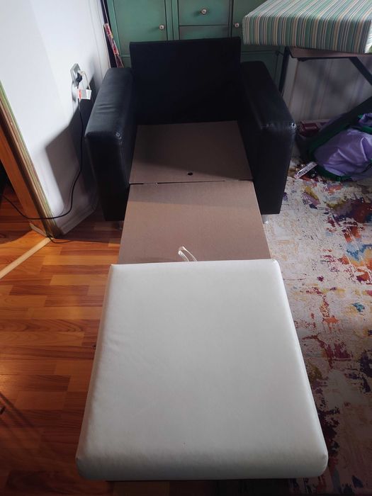 Разтегателни диван и кресло