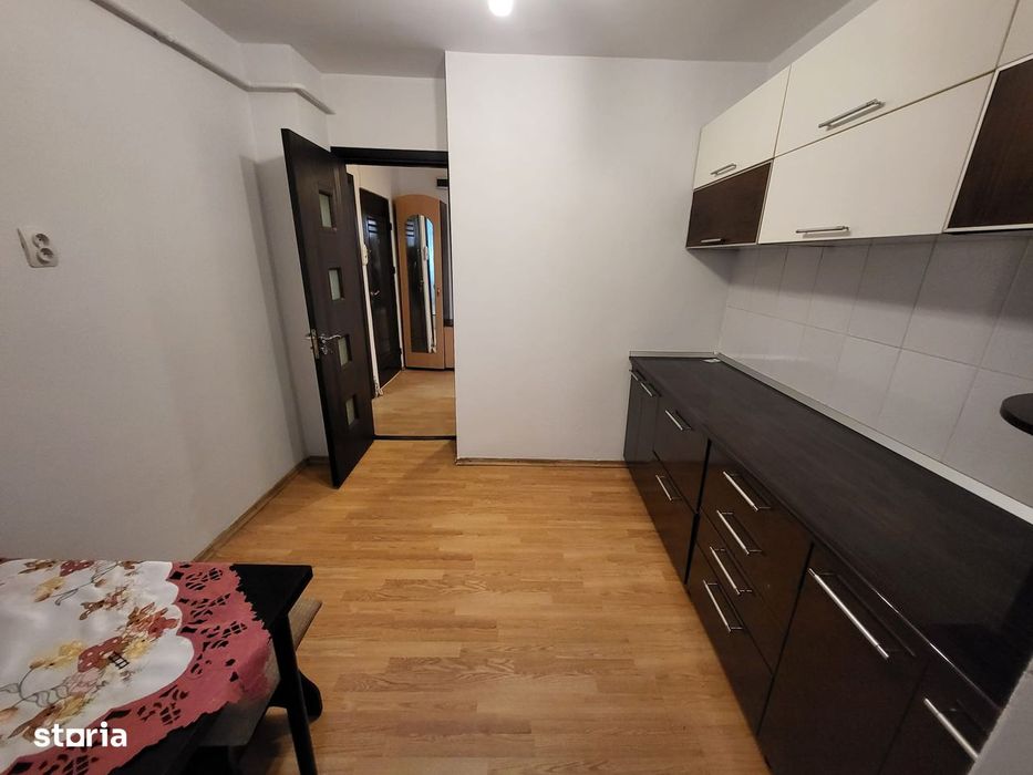 3 decomandate, Ireg, parter, MOBILAT