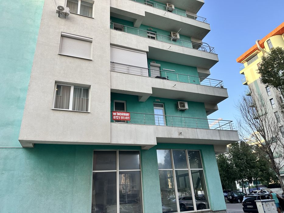 Inchiriez apartament Summerland - 3 camere Mamaia, langa Crazy