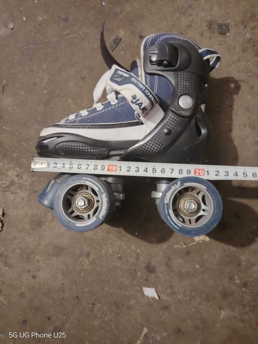 Продавам ролкови кънки