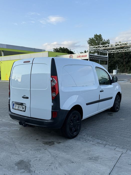 Renault kangoo.