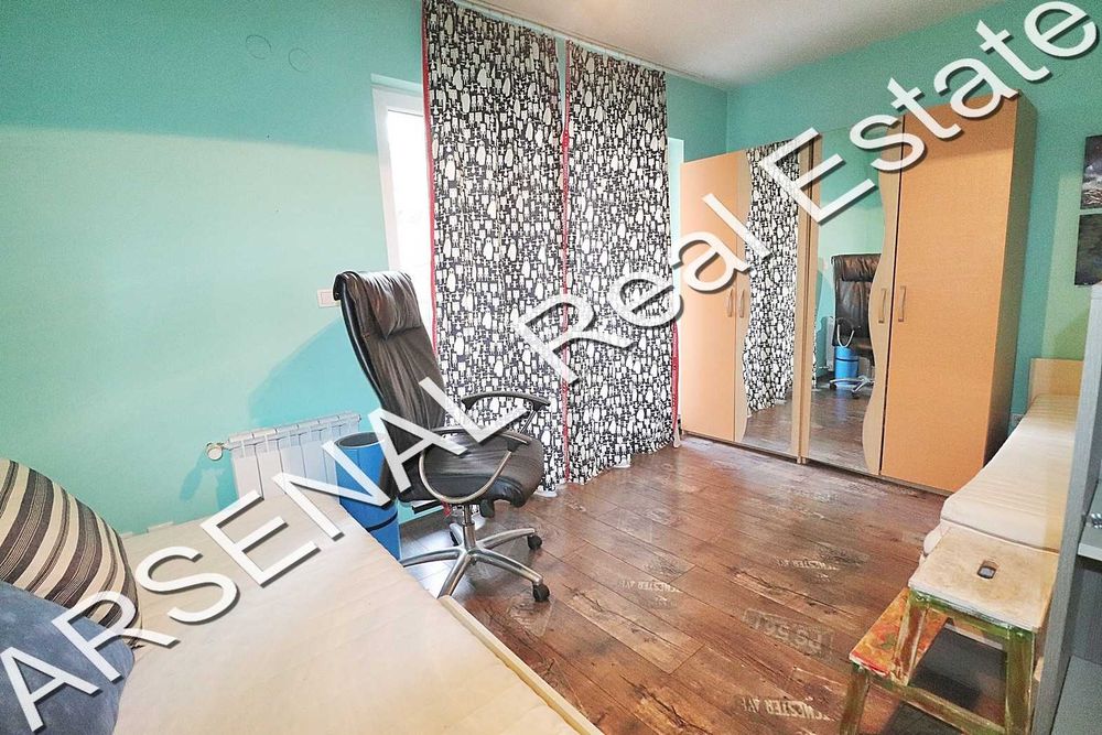 Дава се под наем Тристаен апартамент в София, Център - 110 кв.м за 700 € - Снимка #5