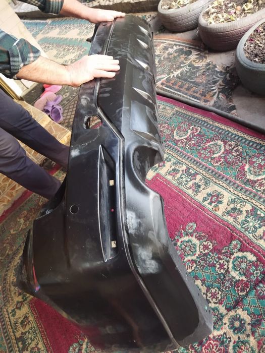 Продам бампер на Субару форестер