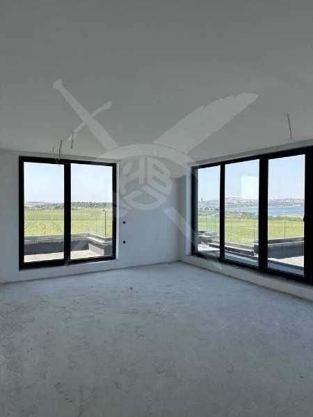 Продава се Тристаен апартамент в Бургас, Крайморие - 174 кв.м за 1203 €/кв.м - Снимка #2