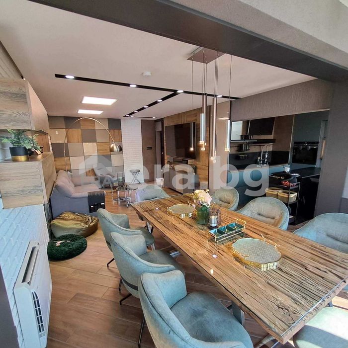 Продава се Четиристаен апартамент в Варна, Център - 123 кв.м за 2846 €/кв.м - Снимка #1