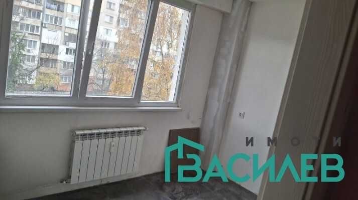 Дава се под наем Двустаен апартамент в София, Център - 65 кв.м за 340 € - Снимка #2