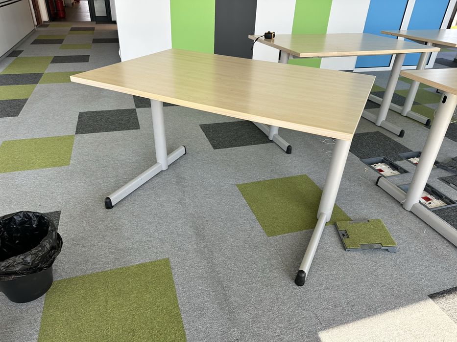 Офис бюро Steelcase 120х80 см – висок клас, 15 бр.