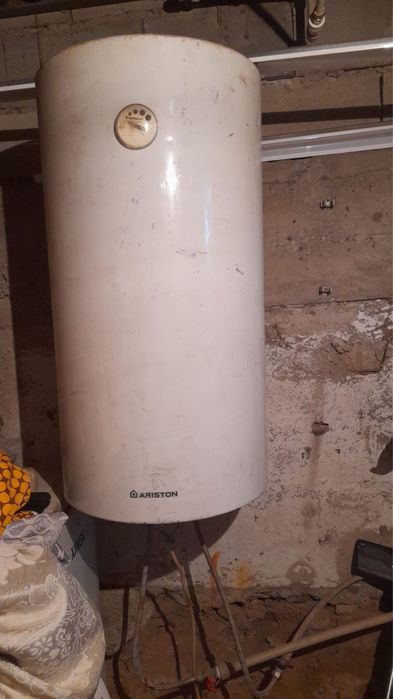 Бойлер 100л водонагреватель бойлер арисион Аристон