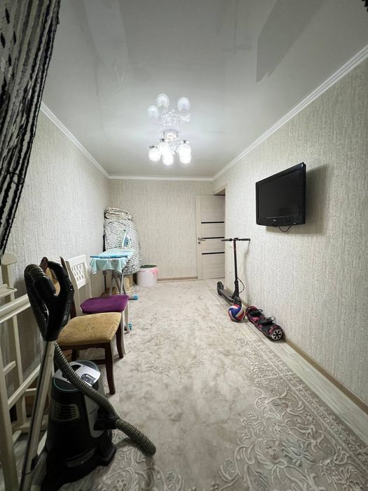 Квартира в центре 4/2/4. 2х6 балкон, срочная продажа