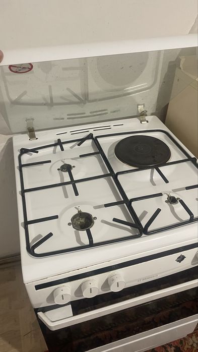 Продам газовую плиту