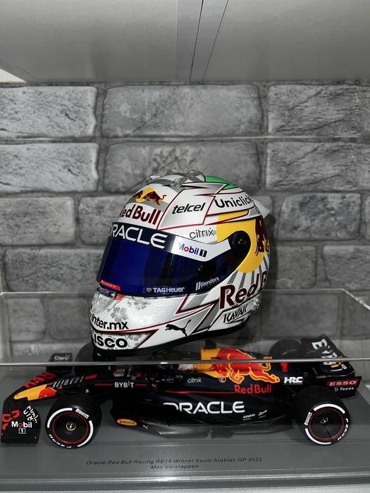 1:2 F1 Helmet of Sergio Perez