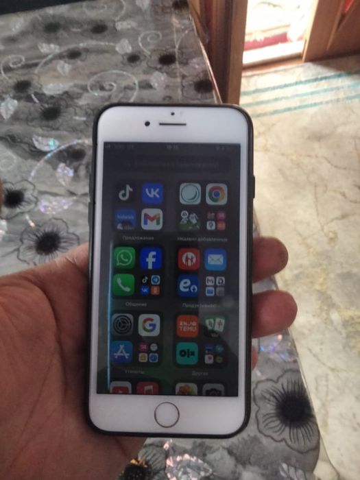 Продам айфон 8 в идеальном состаянии