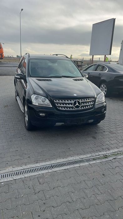 Dezmembram Mercedes Benz Ml 3.0 diesel din 2007