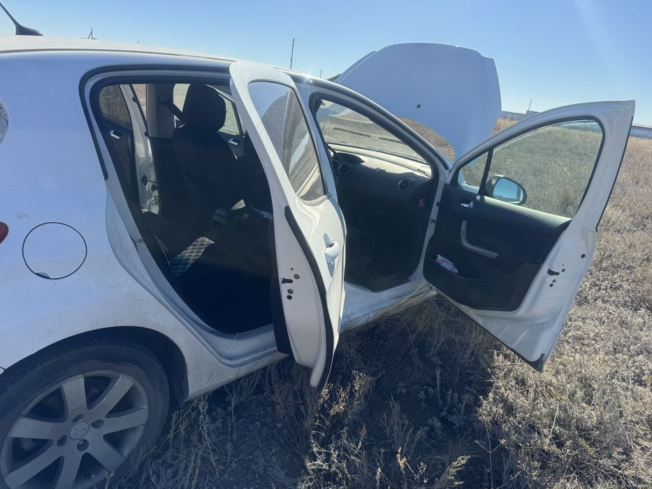 Машина.  сатылады