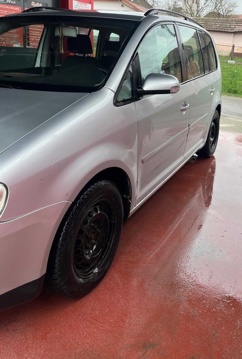 Vând wv touran 2000 TDI !