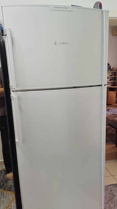 Продам рабочий холодильник Bosch