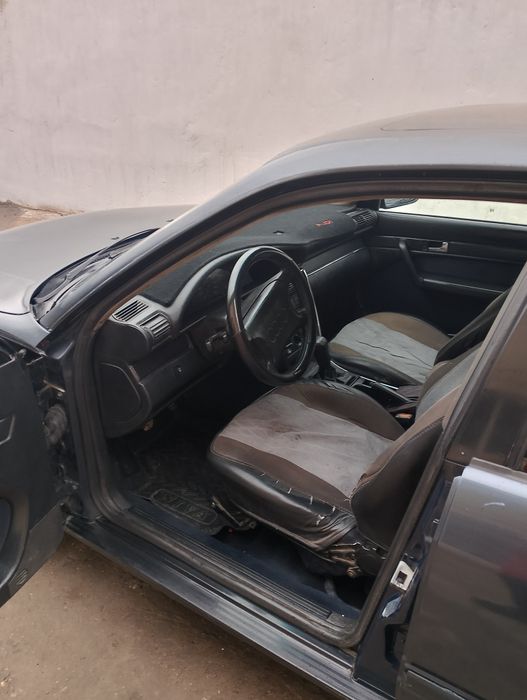 ауди с4 100 обьëм 2.0