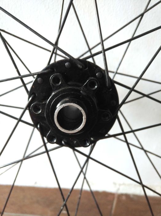 Предна капла шина WTB 27.5" 15x100 23mm, 32 спици, 6 дупки