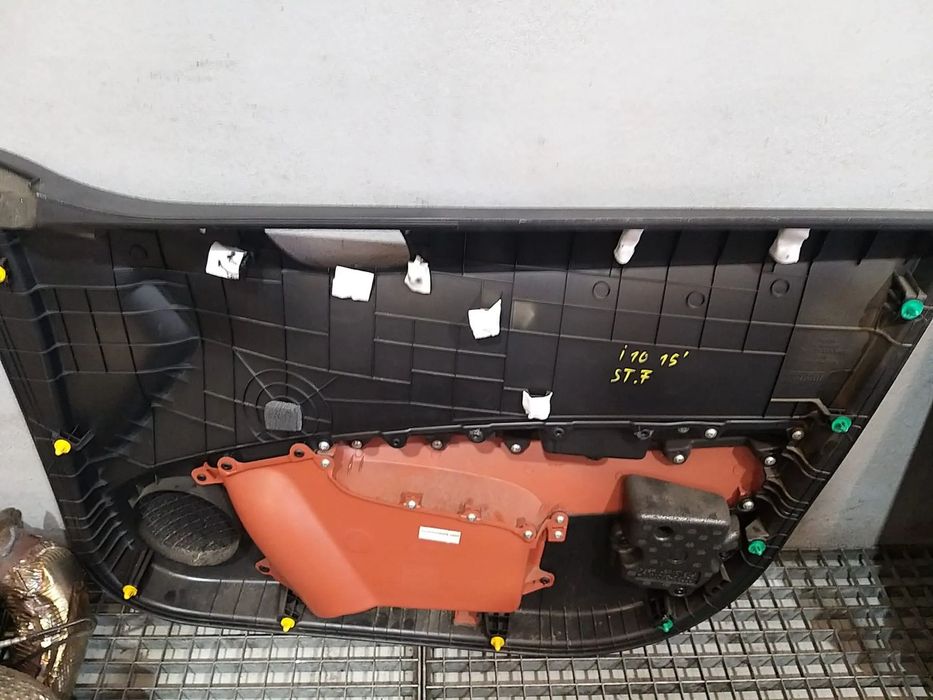 Fata tapiterie usa stanga fata hyundai i10 ba ia 82310b9010