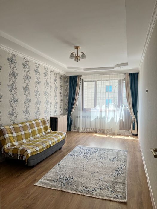 Продам евротрешка, Тлендиева 223