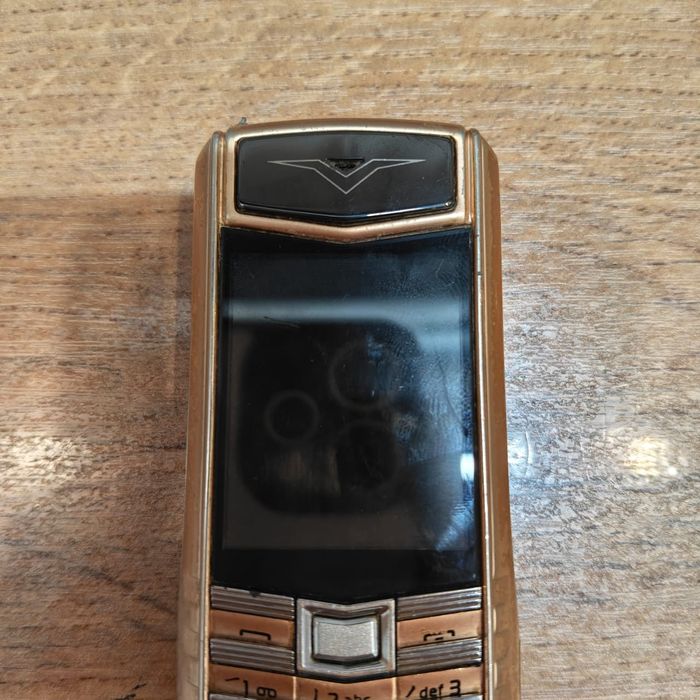 Vertu Ascent Ti.