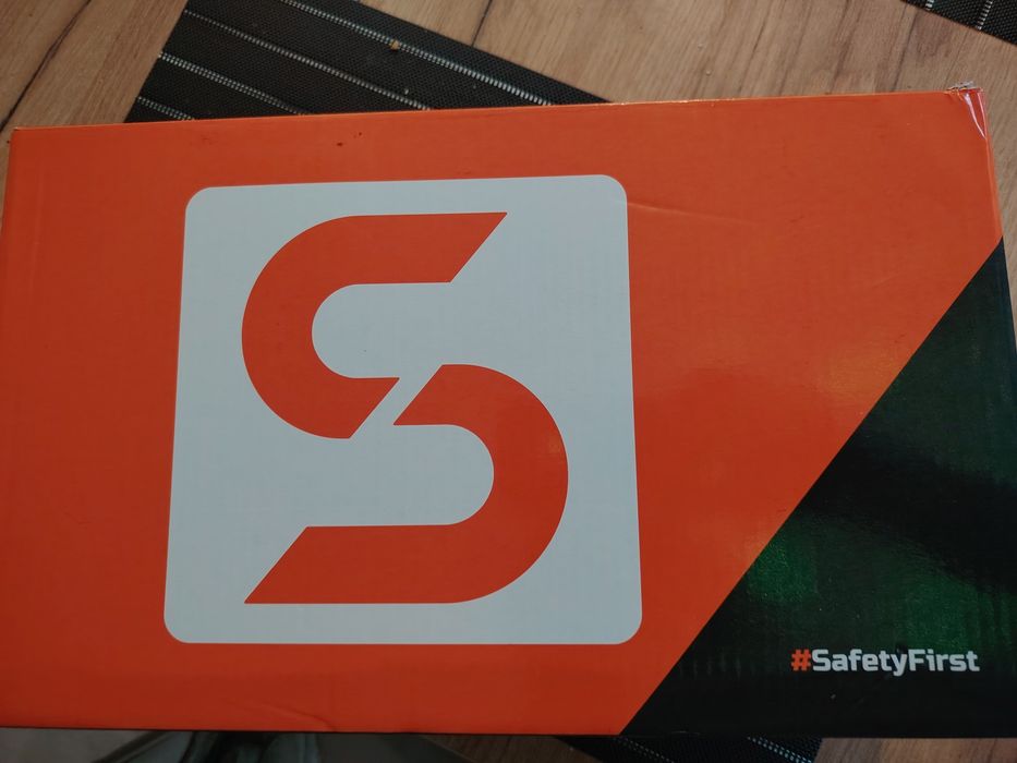 Работни обувки с бомбе