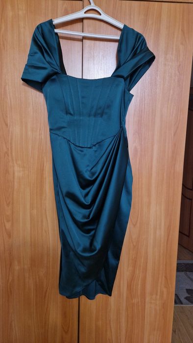 Продам вечерние платья