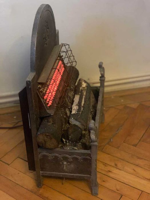 Semineu electric decor