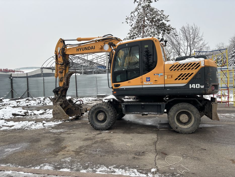 Услуги аренды экскаватора