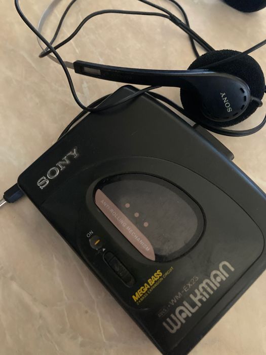 Walkman Sony WM-EX 23 + căști