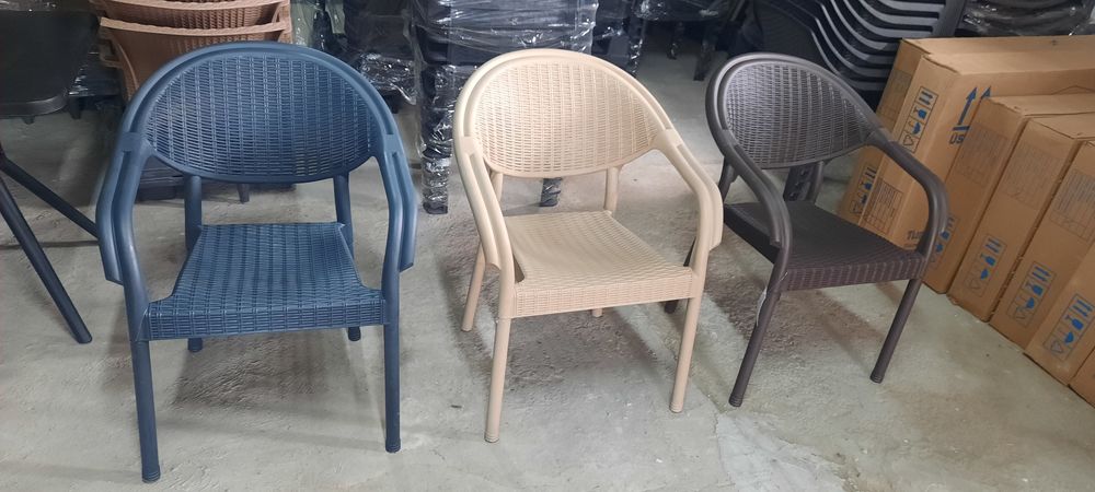 нов градински стол тип ратан/столове/маси