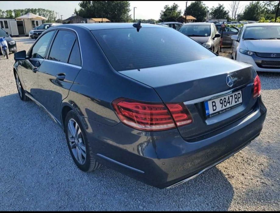 Mercedes-Benz E 220