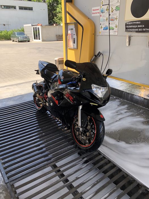 Suzuki gsxr 600 K2  Сузуки  К2 , 600. Двигатела няма компресия!