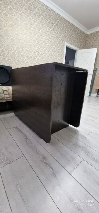 Продам стол книжка