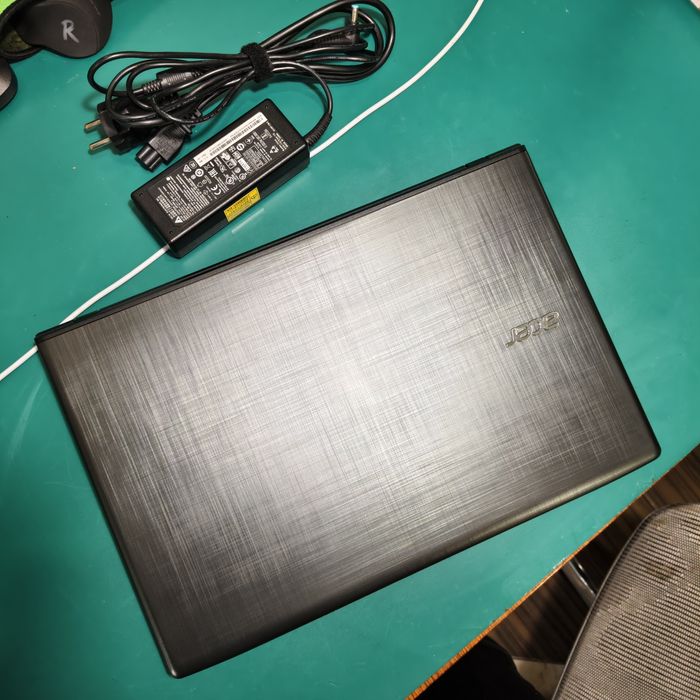 Ноутбук Acer E5 i3 GTX