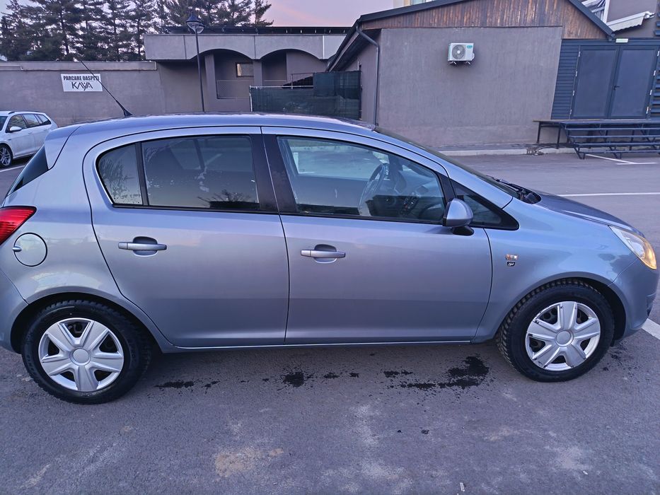Opel CORSA  4 usi