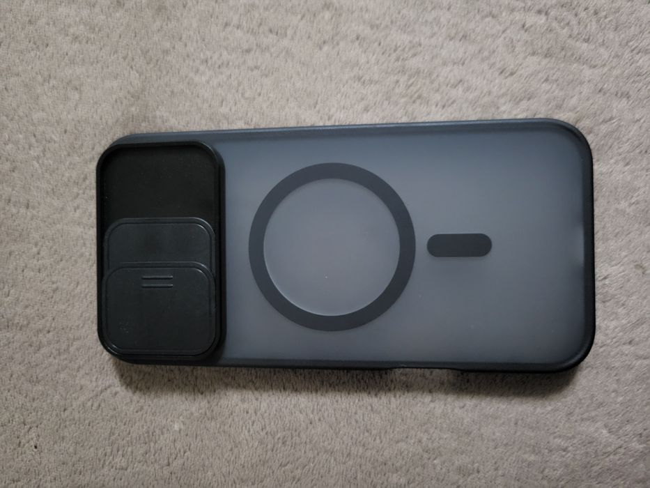 Продам чехол на iphone 16 pro max
