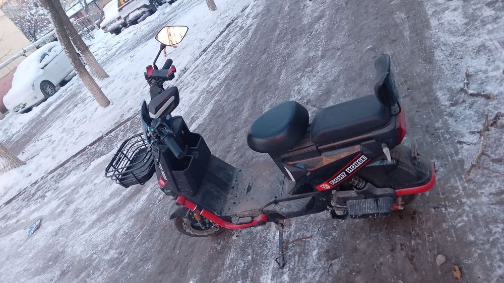 Skuter ideal holatda