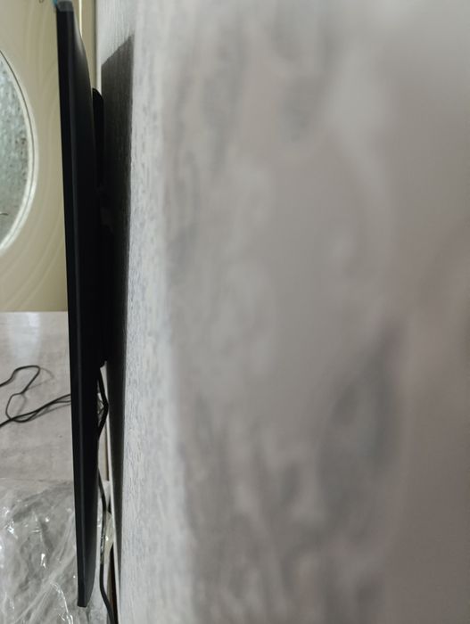 телевизор самсунг. 55 BU8000. Экран синган.