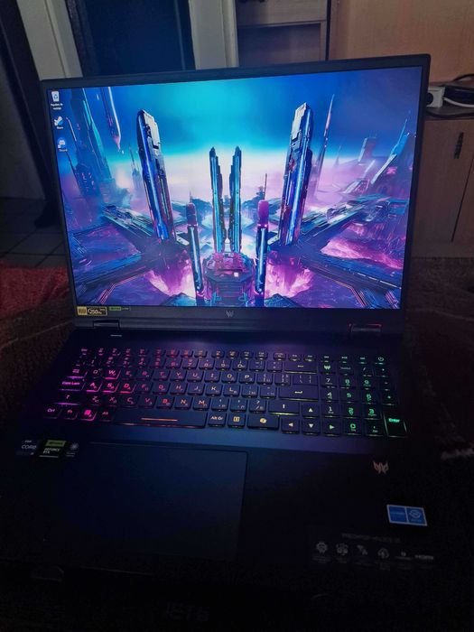 Acer Predator Helios 18, RTX 4090, i9-14900HX, 250Hz екран, в гаранция