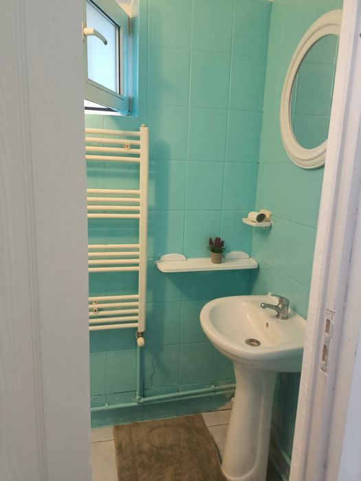 Vând apartament zona Brotăcei