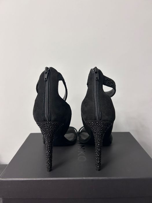 Сандали с камъни PINKO