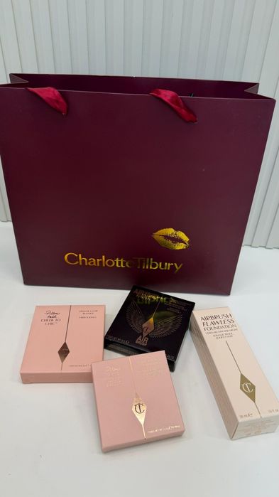 Набор косметики Charlotte Tilbury