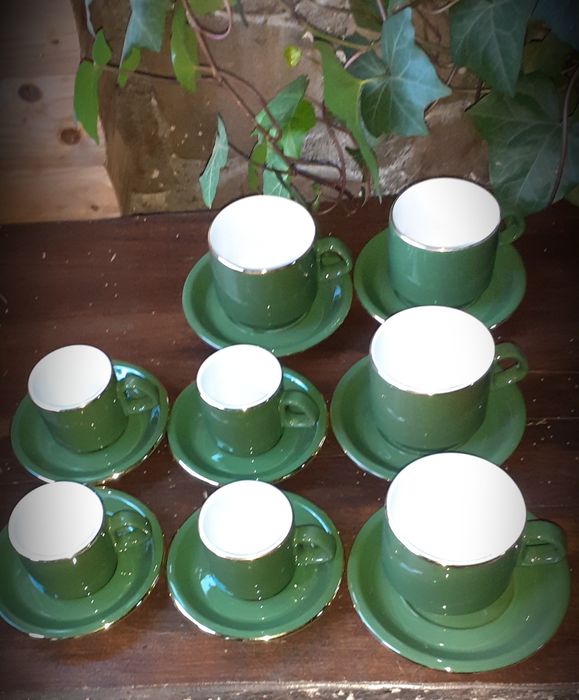 Set 8 cești Iris Cluj – 4 mari + 4 cafea, verde cu auriu