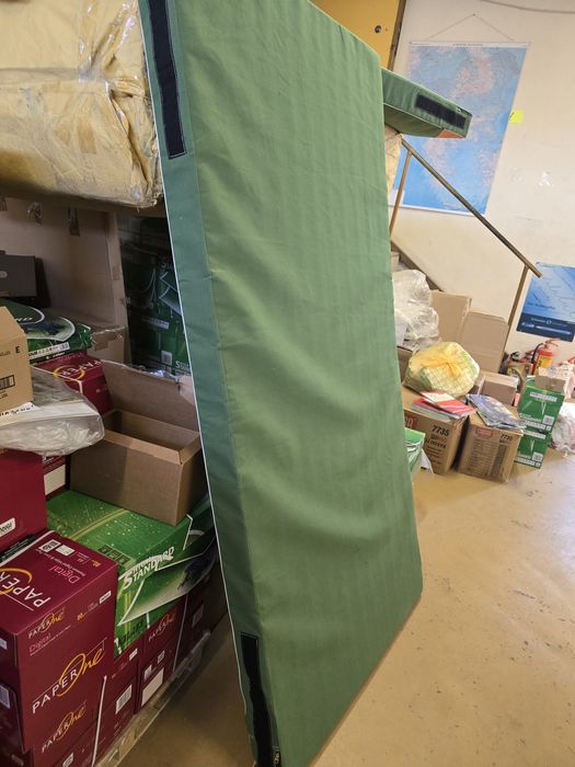 дюшек за спортен салон