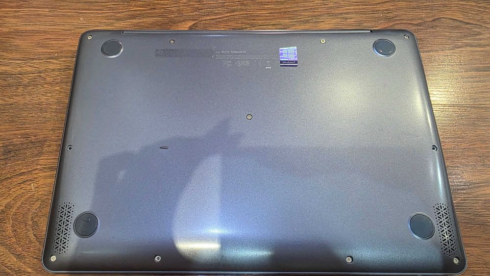 Тънък ултрабук ASUS S410U (VivoBook S14) – Цял за части