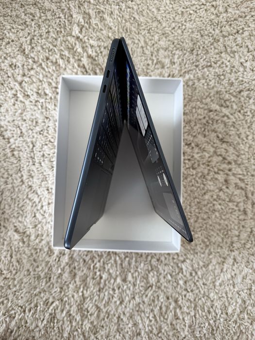 Macbook Air M2 , stare perfecta